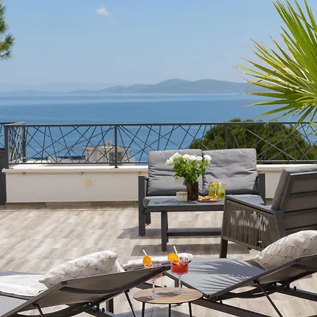 Azure Pine Apartment *