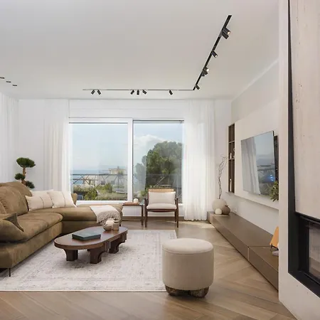 Azure Pine Apartment *