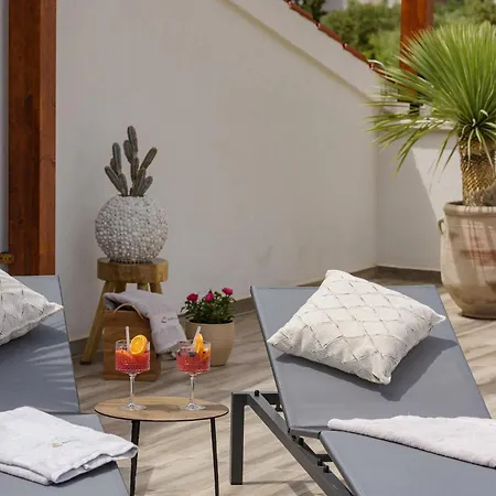 Azure Pine Apartment *