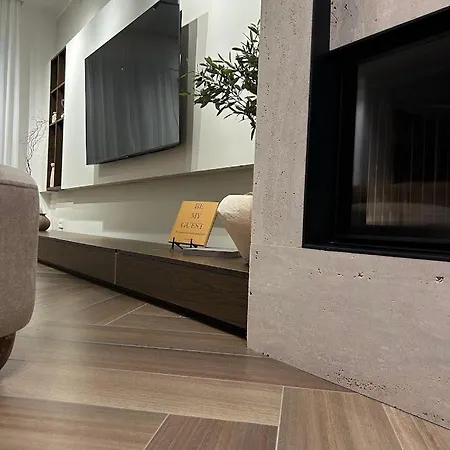 Apartment Azure Pine